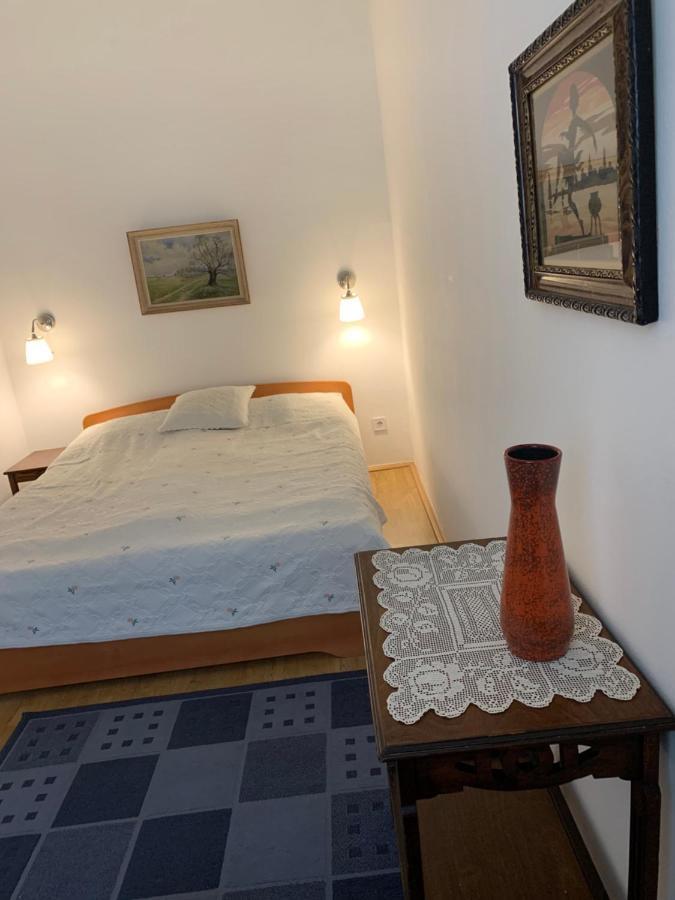 Hotel Kertész-ház à Eger Extérieur photo